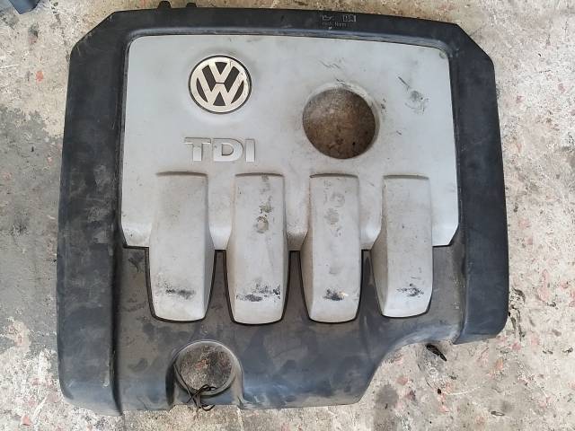 VOLKSWAGEN DİZEL ÇIKMA ORJİNAL MOTOR ÜST KAPAĞI (2)